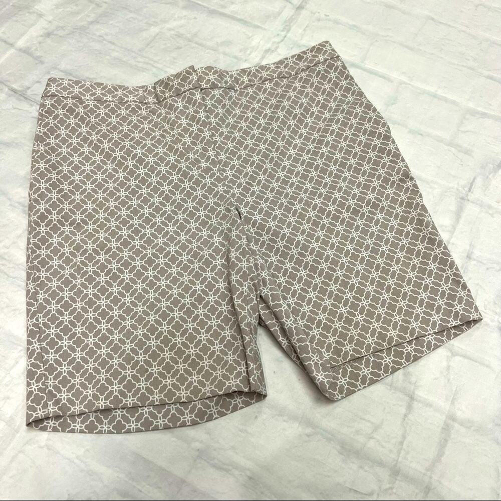 Mario Serrani Shorts 10 NWOT